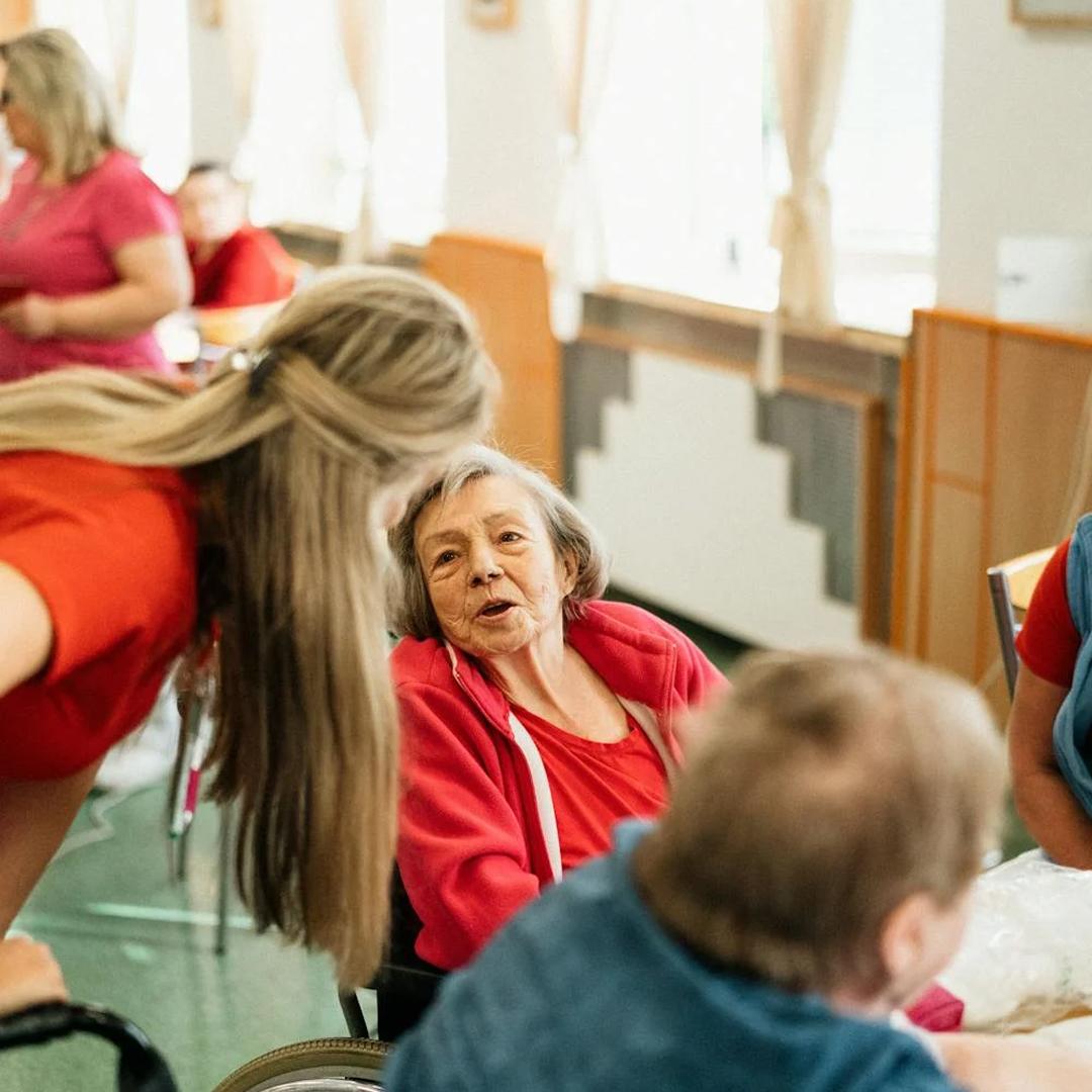 Discussion in nursing home